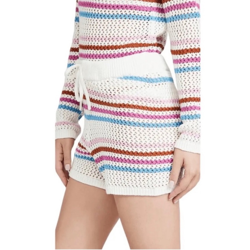 L*SPACE ON THE HORIZON SHORT SIZE L NWT